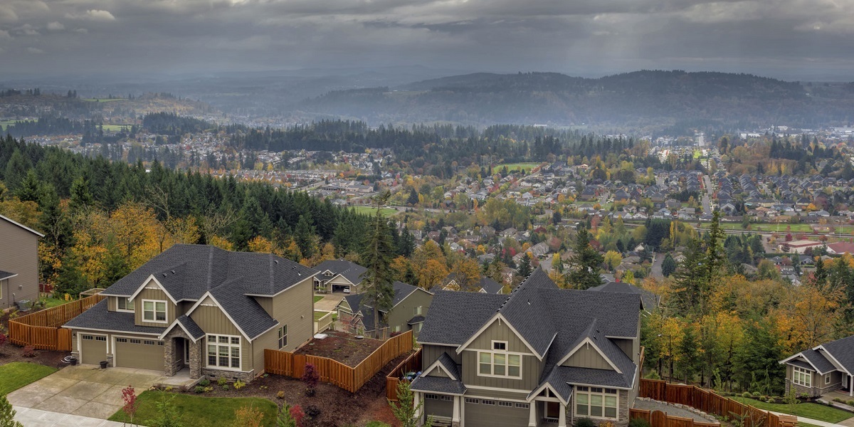 happy valley oregon rapid growing city residential homes in fall season