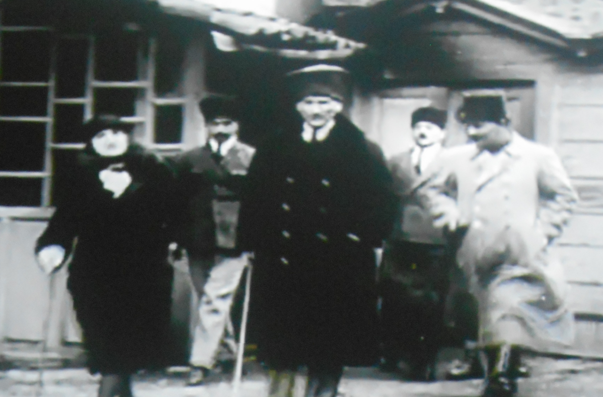 Mustafa Kemal Atatürk'Lü diziler ve filmler