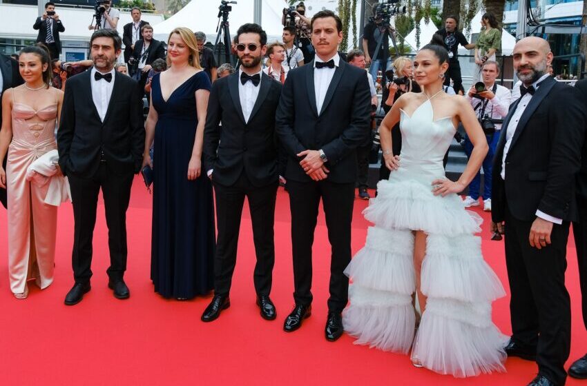  Emin Alper’in yeni filmi ‘Kurak Günler’in dünya prömiyeri Cannes Film Festivali’nde gerçekleştirildi
