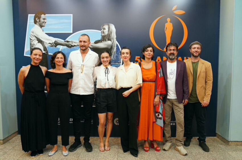  ‘Kar ve Ayı’ Türkiye Prömiyerini Antalya Film Festivali’nde Gerçekleştirdi
