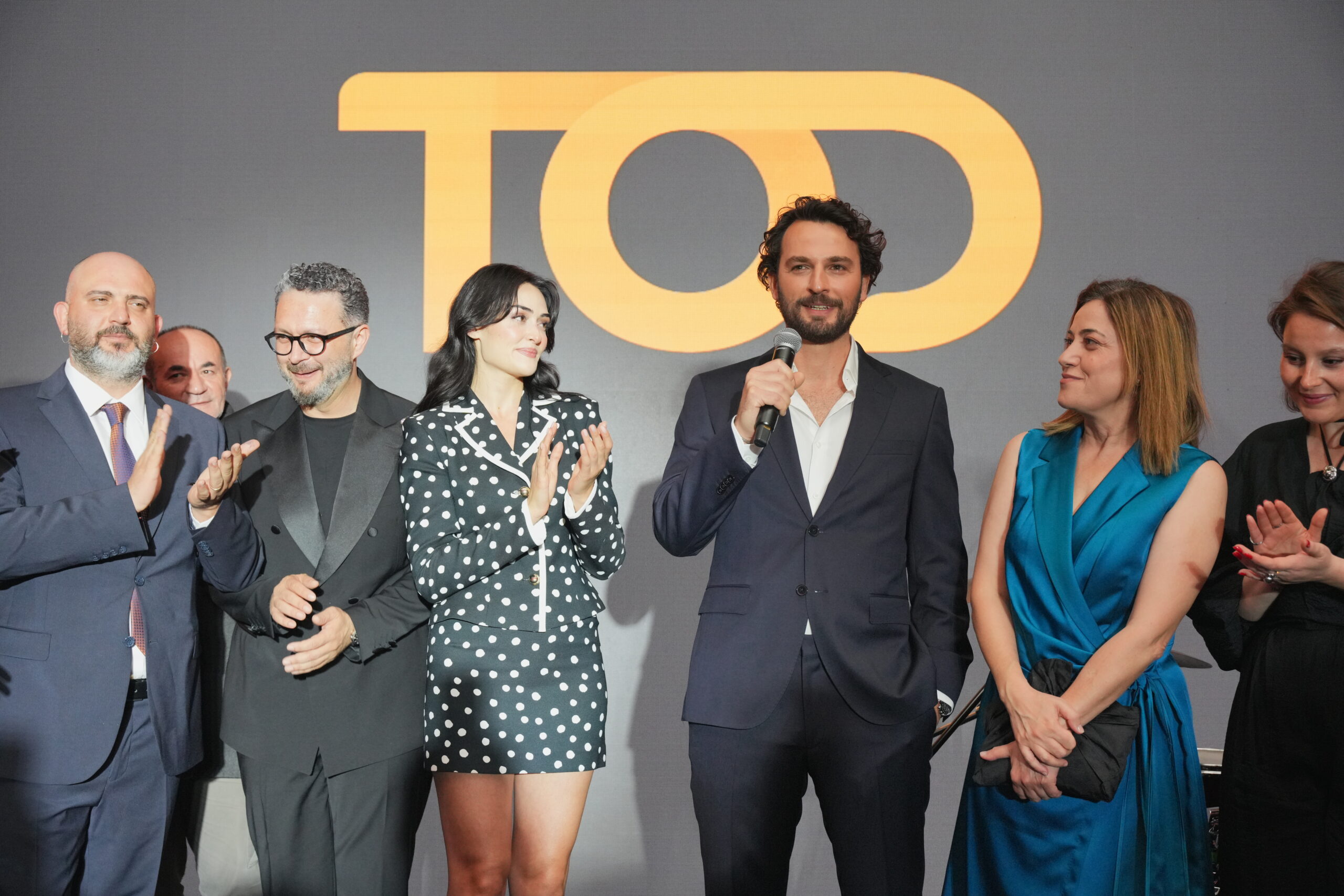 zamanın kapıları izle