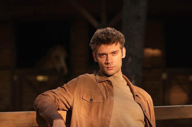 aynadaki yabancı dizisi