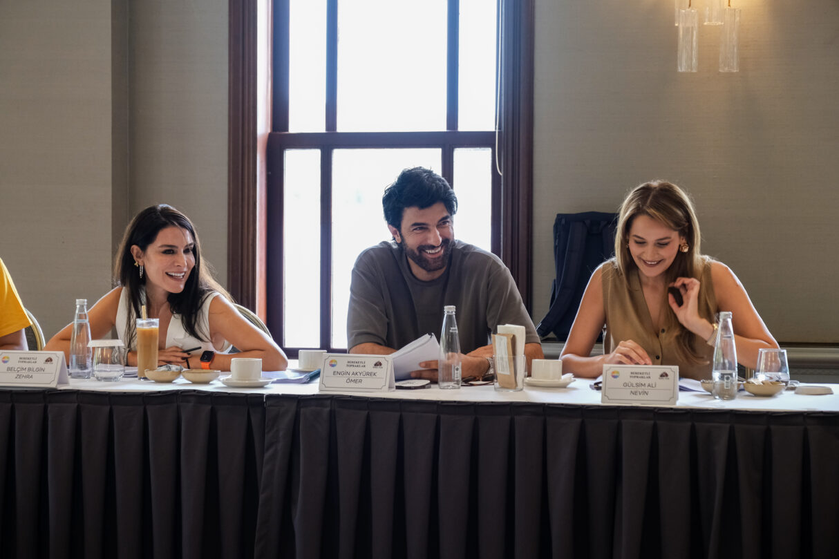 bereketli topraklar dizisi