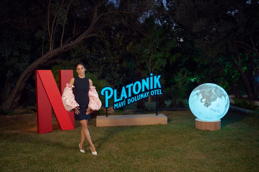 platonik: mavi dolunay otel