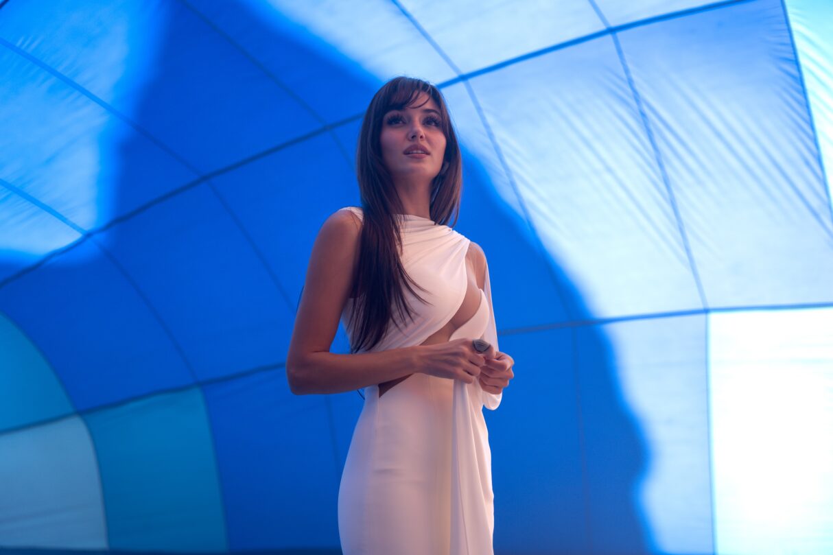 Kamera Önünde Estetik: Oyuncuların Karakterlerine Sızan Kimlikleri