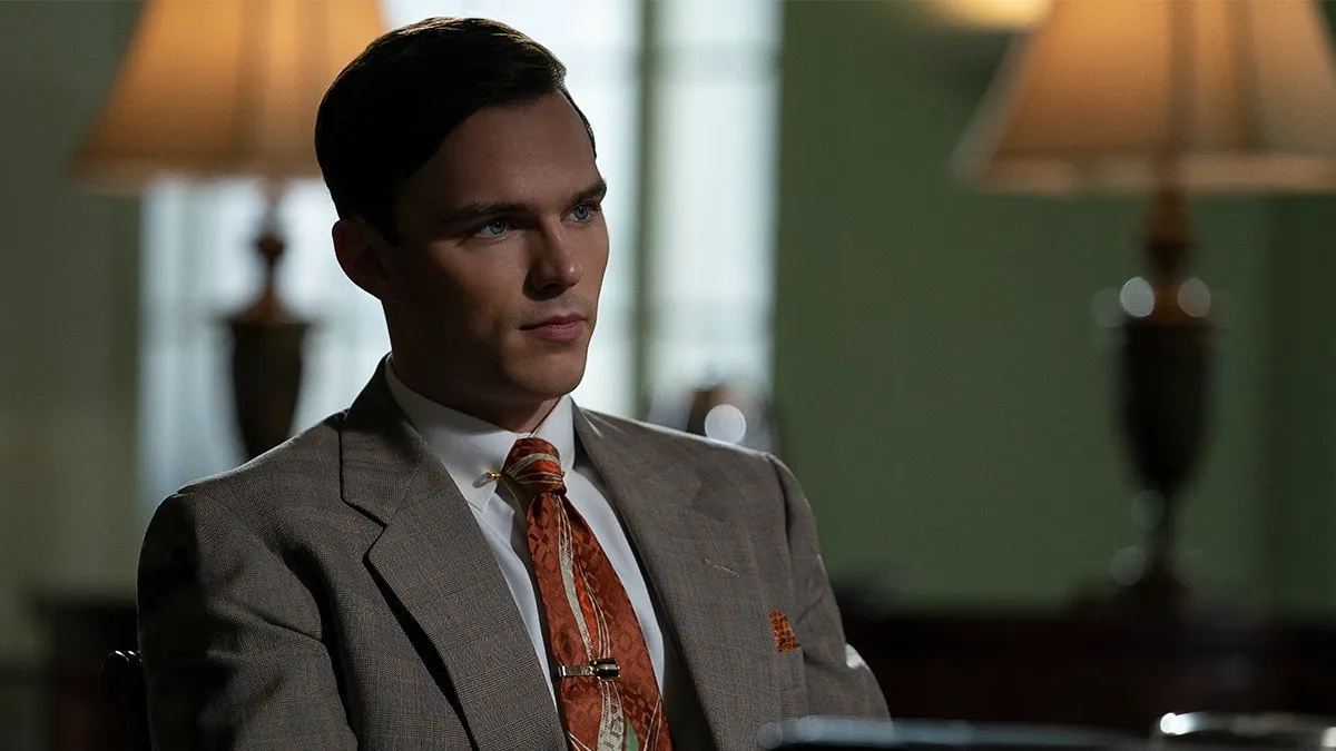 Nicholas Hoult Gilderoy Lockhart olacak