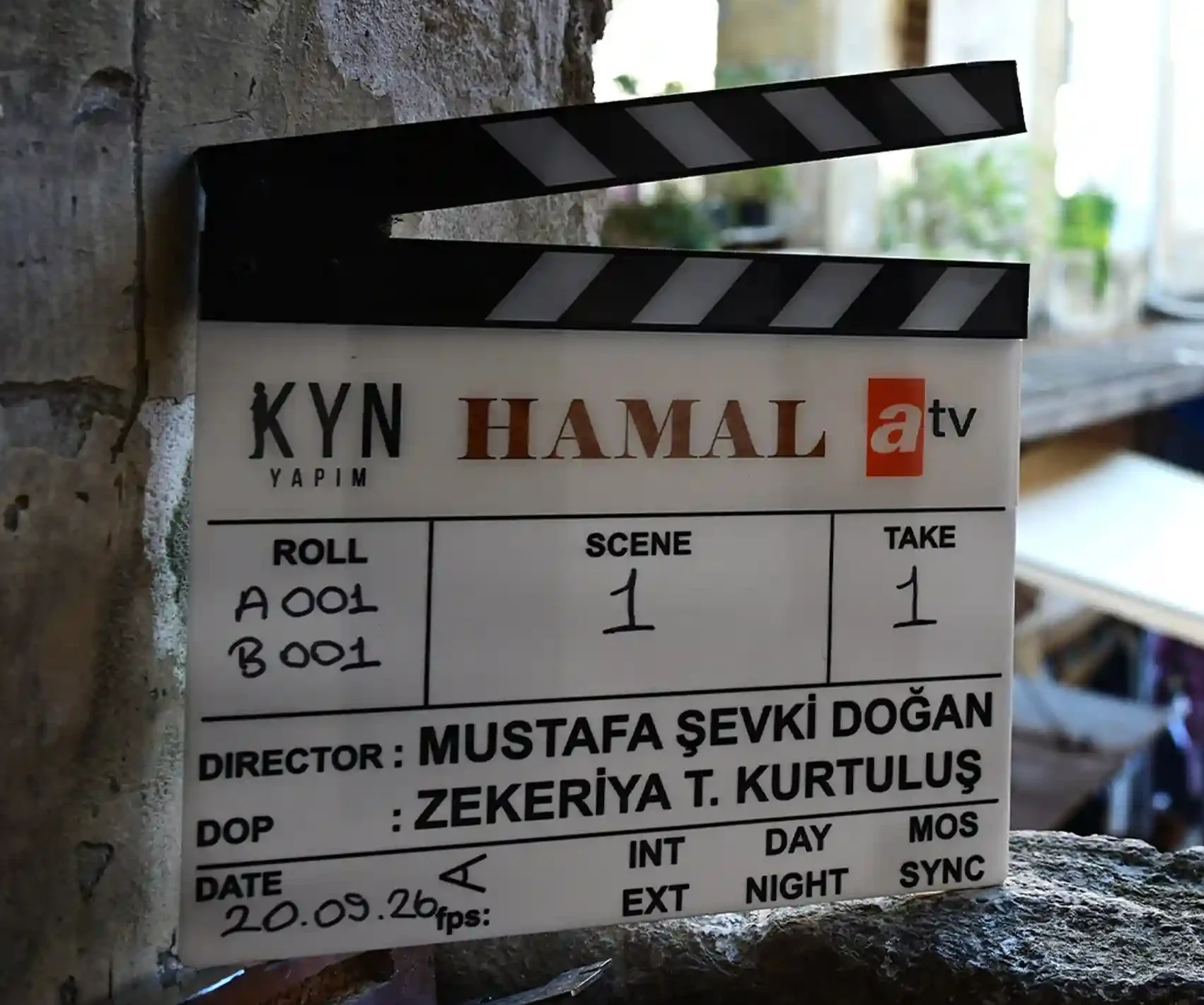 'Hamal': Oktay Kaynarca ve Fahriye Evcen'li Dizi Sete Çıktı